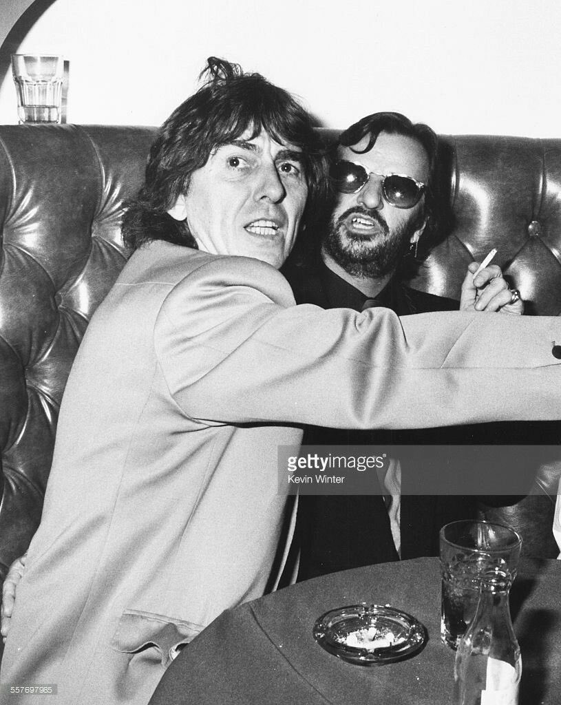 <a href="/strrwbrryfields/">✿ shelly</a> <a href="/dyketallica/">⚢ᴘɪᴄᴋʟᴇꜱ🗽</a> Someone told me to look at Ringo’s hand placement on the second pic🤣