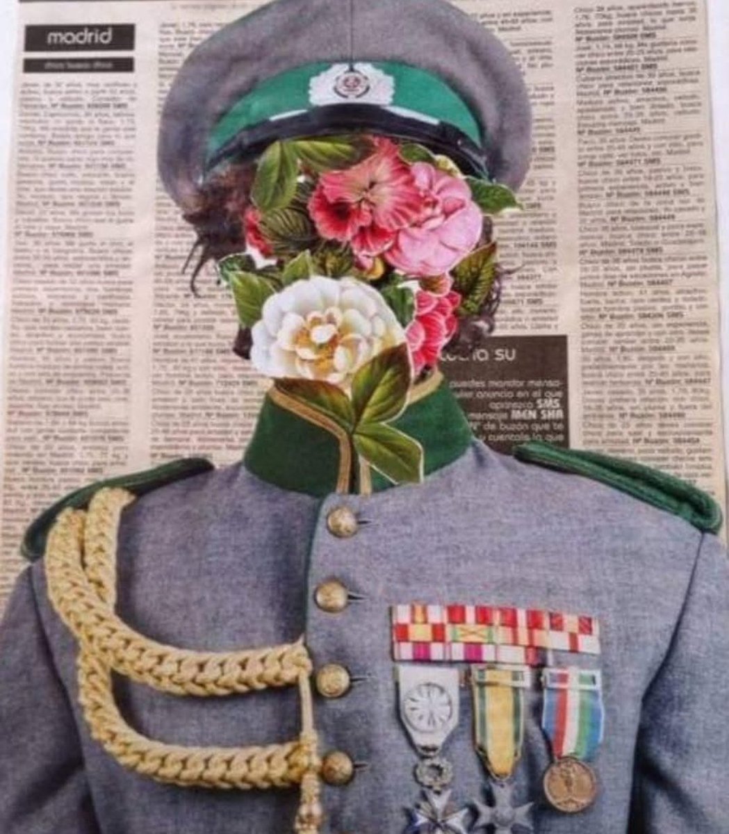 Hoy os doy los buenos días con el primer collage que vendí en una galería de Bilbao hace la friolera de 11 años (según Facebook). Todo hecho con estas manitas. Totalmente artesanal.