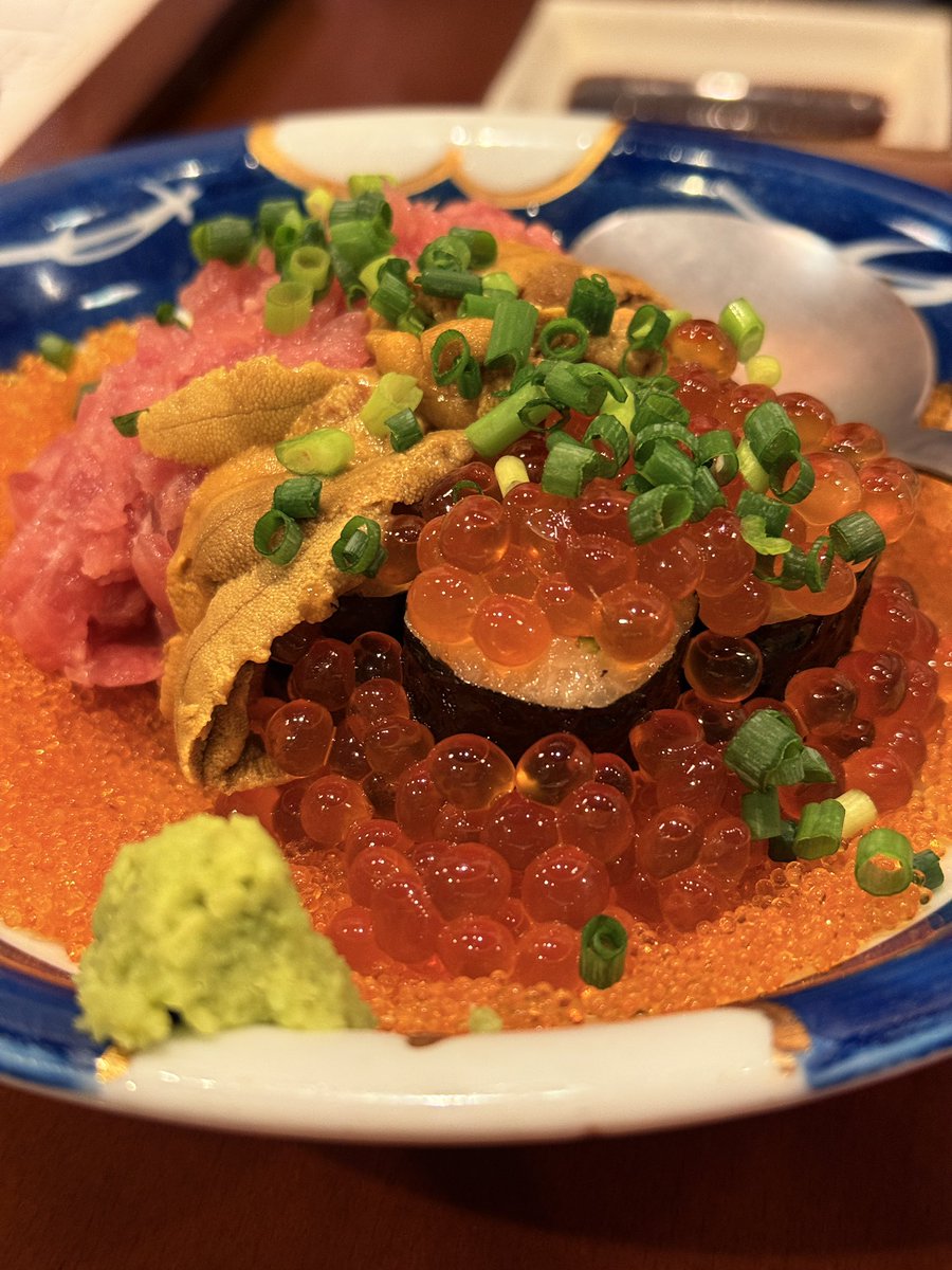 K0SEI's tweet photo. 福岡の新鮮で美味しい海鮮と全国の美酒を楽しめる天神周辺の良い店

新鮮な海鮮のクオリティ神！！！
滞在時間中になんと
全国の日本酒が1時間だけ飲み放題にできる！！

飲み放題は¥1350＋2オーダーと破格！！

39酒場　魚平

#福岡グルメ https://t.co/6eKQyINrQn