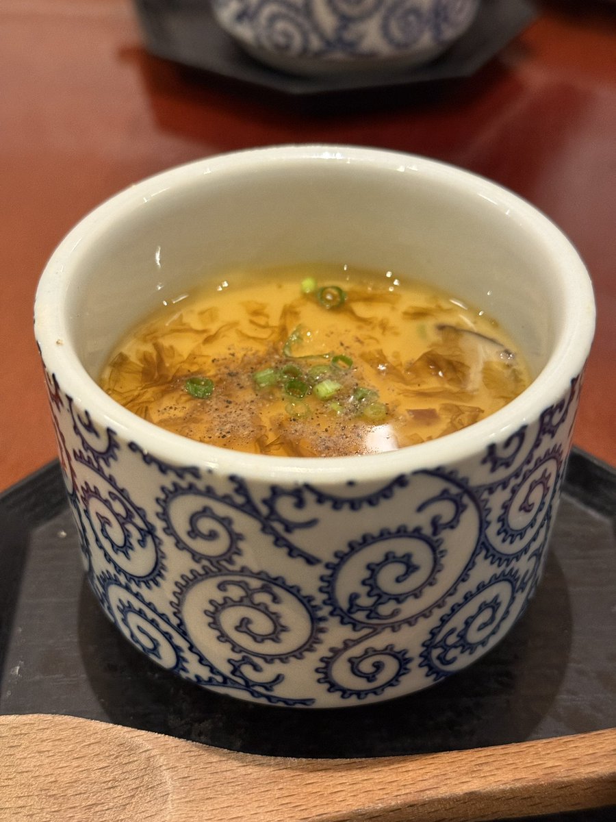 K0SEI's tweet photo. 福岡の新鮮で美味しい海鮮と全国の美酒を楽しめる天神周辺の良い店

新鮮な海鮮のクオリティ神！！！
滞在時間中になんと
全国の日本酒が1時間だけ飲み放題にできる！！

飲み放題は¥1350＋2オーダーと破格！！

39酒場　魚平

#福岡グルメ https://t.co/6eKQyINrQn