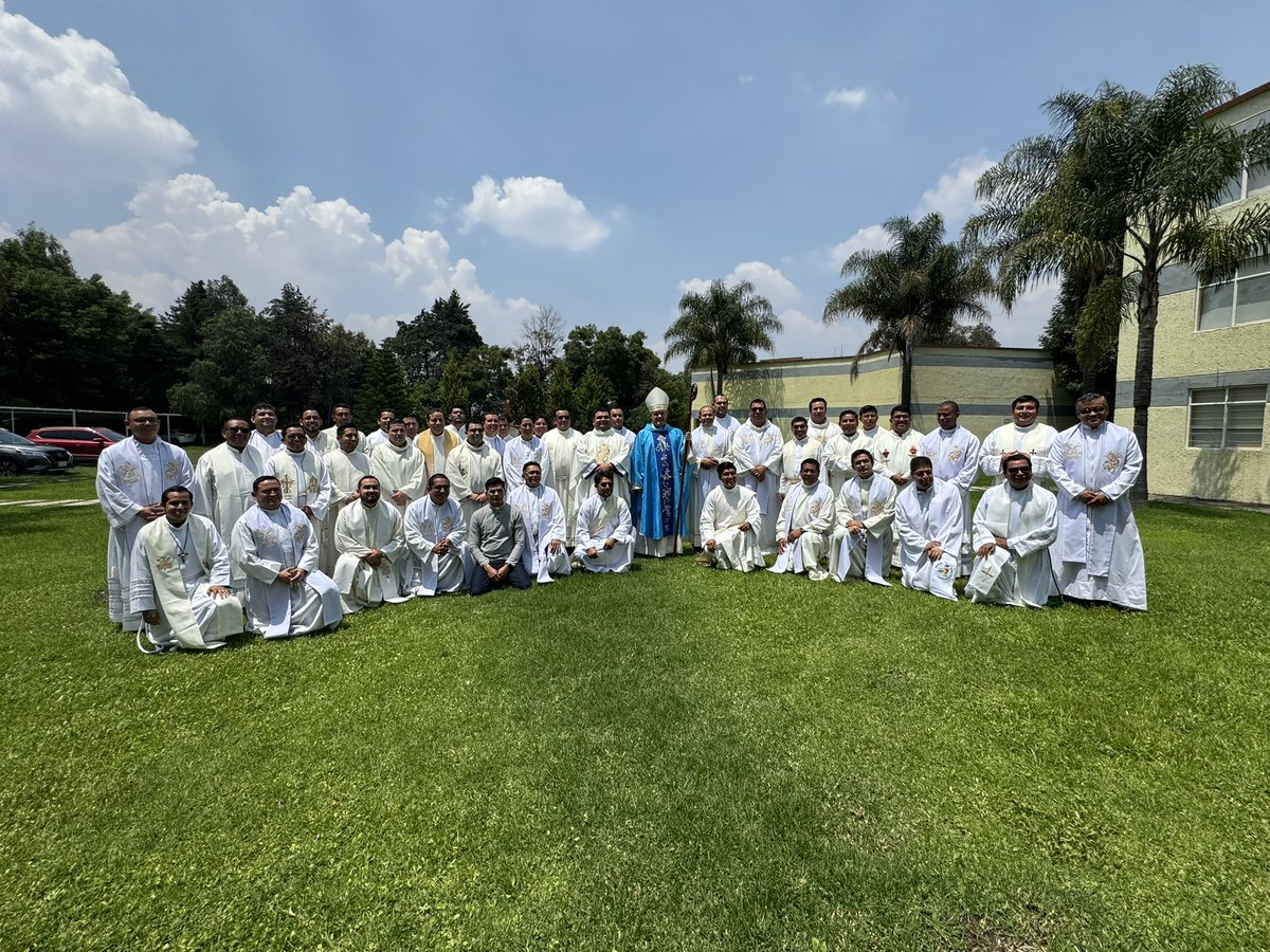 Fco. Javier Acero (@frayxavier) on Twitter photo Siempre es un gusto compartir la palabra de Dios con sacerdotes de diversos lugares de #México en la residencia de la <a href="/UPontificia/">Universidad Pontificia de México</a> Siempre es un gusto compartir la palabra de Dios con sacerdotes de diversos lugares de #México en la residencia de la <a href="/UPontificia/">Universidad Pontificia de México</a>