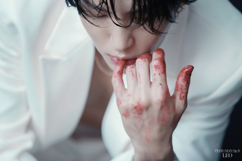 kongbub09's tweet photo. If I was a Taekwoon stan, I would announce my period every month with these pics https://t.co/CAoTTLMoiW