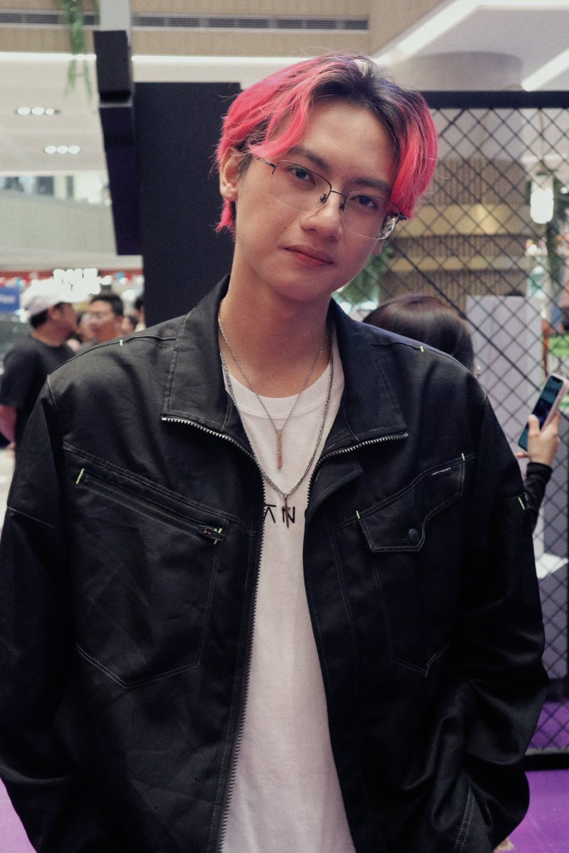 📸 [081025] GENZIX LEO AT VALORANT PPOP SHOWMATCH 
📍SM NORTH, THE BLOCK 

GENZIX TEAM WANGEN
#GenZix #VALORANTxPPOP #TeamWANGEN 
#GenZix_Leo <a href="/GenZix_LEO/">LEO</a> <a href="/GenZixOfficial/">GenZix Official</a>