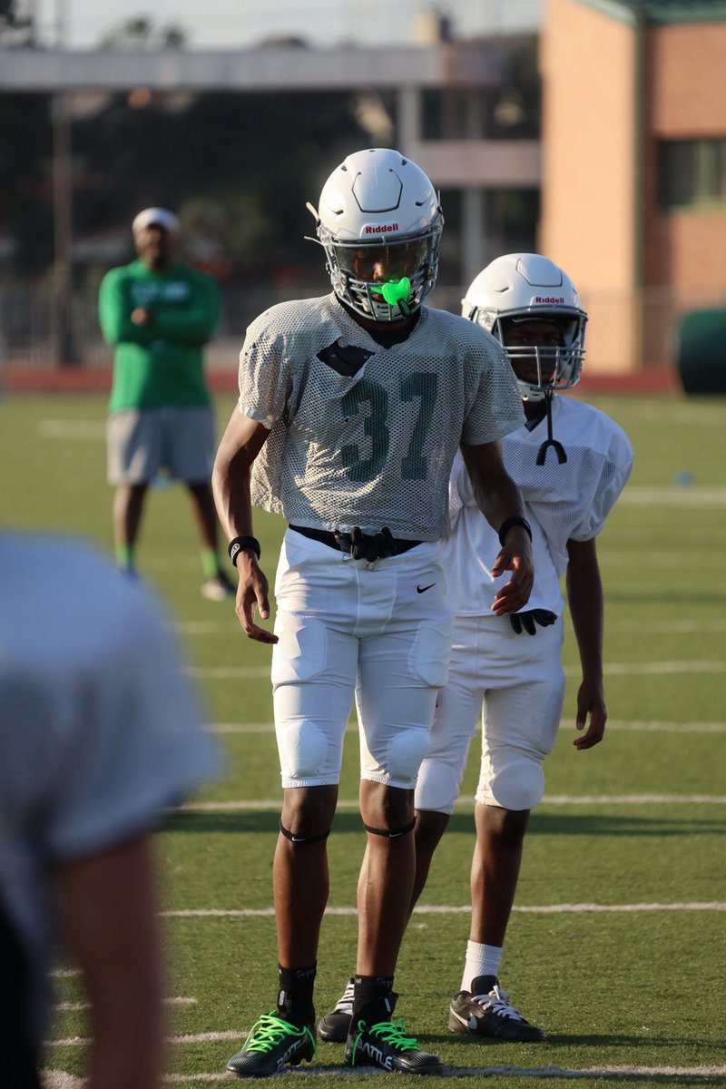 ayesampp's tweet image. Had a great intra-squad scrimmage here is a few pics