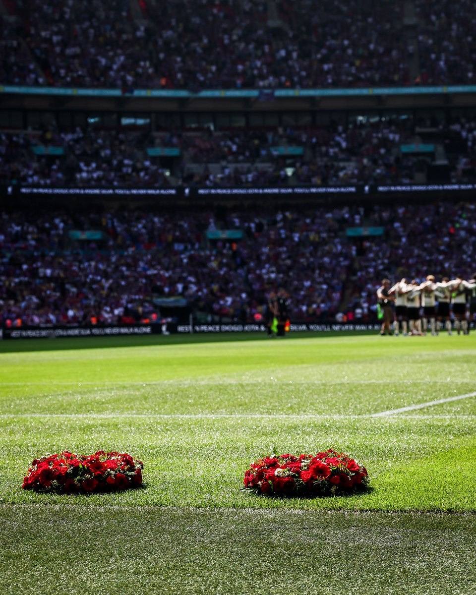 Liverpool honored Diogo Jota and André Silva at Wembley before the Community Shield ❤️