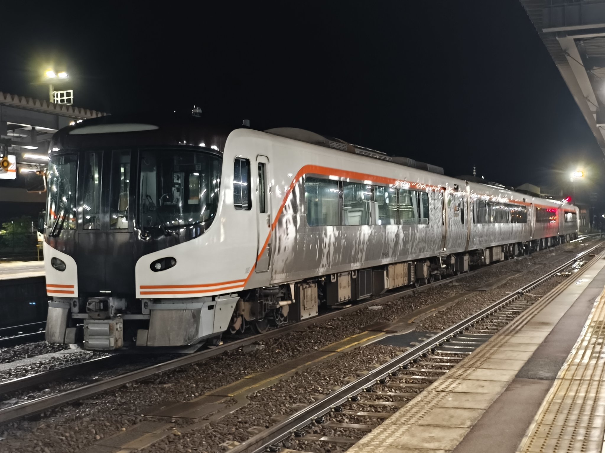 【中古】 近鉄・大阪府・八尾市対女ひとり 八尾駅高架化公害訴訟の記録/新風書房/豊田三枝 中古】 近鉄・大阪府・八尾市対女ひとり 八尾駅高架化公害訴訟の
