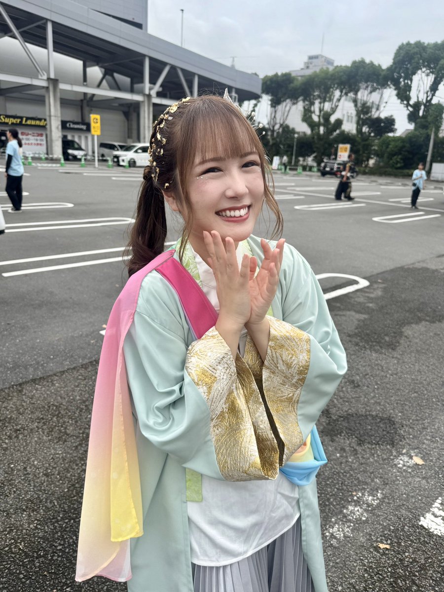 よさこい祭り本祭1日目、大雨の中踊りきりました🙆🏻‍♀️
2年連続で参加することができ、より濃い高知県民になれた気がしてとてもうれしいです☺️

今日見られなかった方、明日もあります！
ぜひ夏帰鳥を見に来てください！
雨対策はしっかりしてきてくださいね🕊️

#よさこい祭り2025
#第72回よさこい祭り