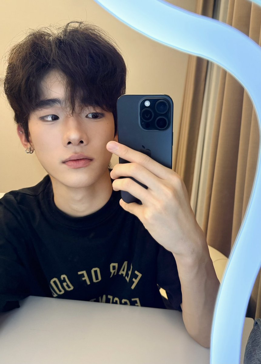 JRyeokui's tweet photo. 심심 #ㄱㅊㅅ https://t.co/r0i3YzbwdR