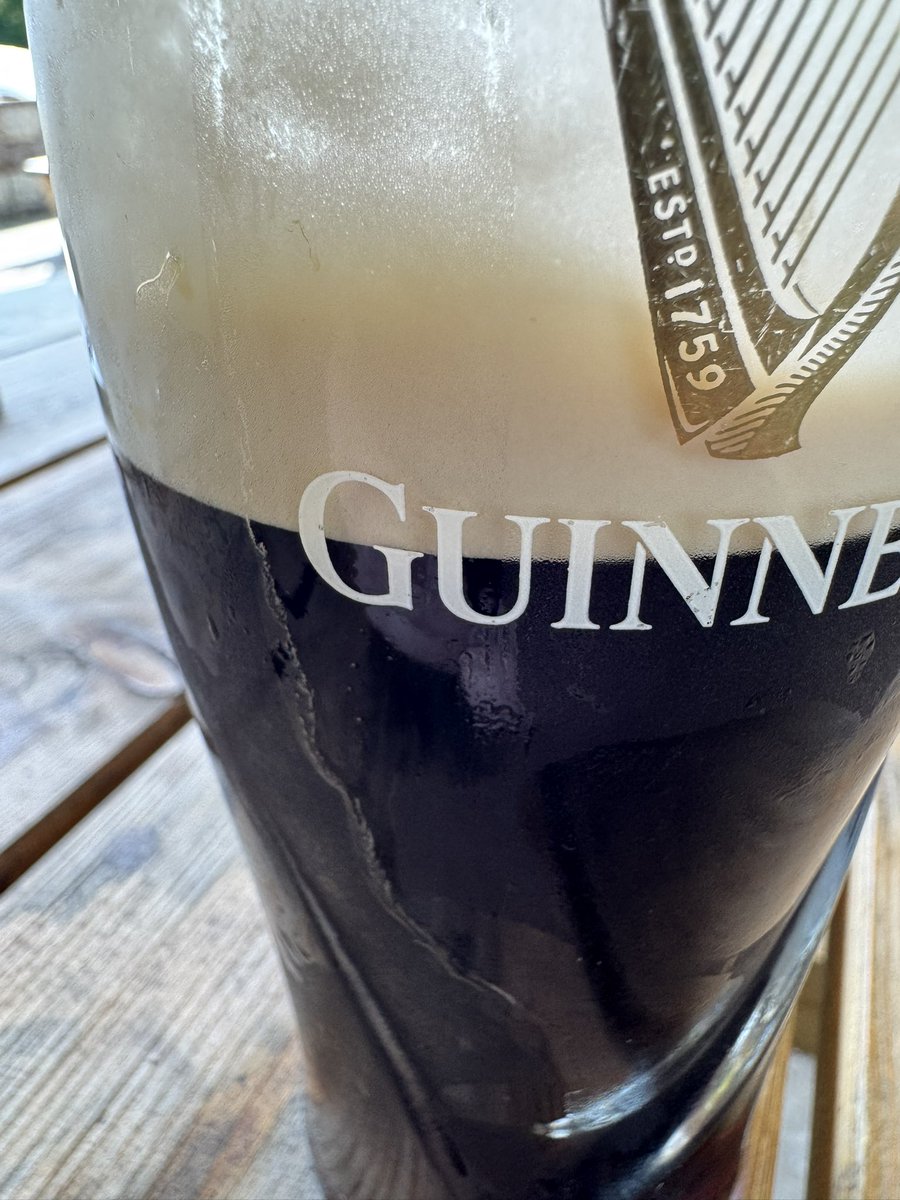 You couldn’t make this up, said  I’d have a second and final pint and yes they are two different pints !!!! 

The G is spilt again 😱😱😱🤣🤣