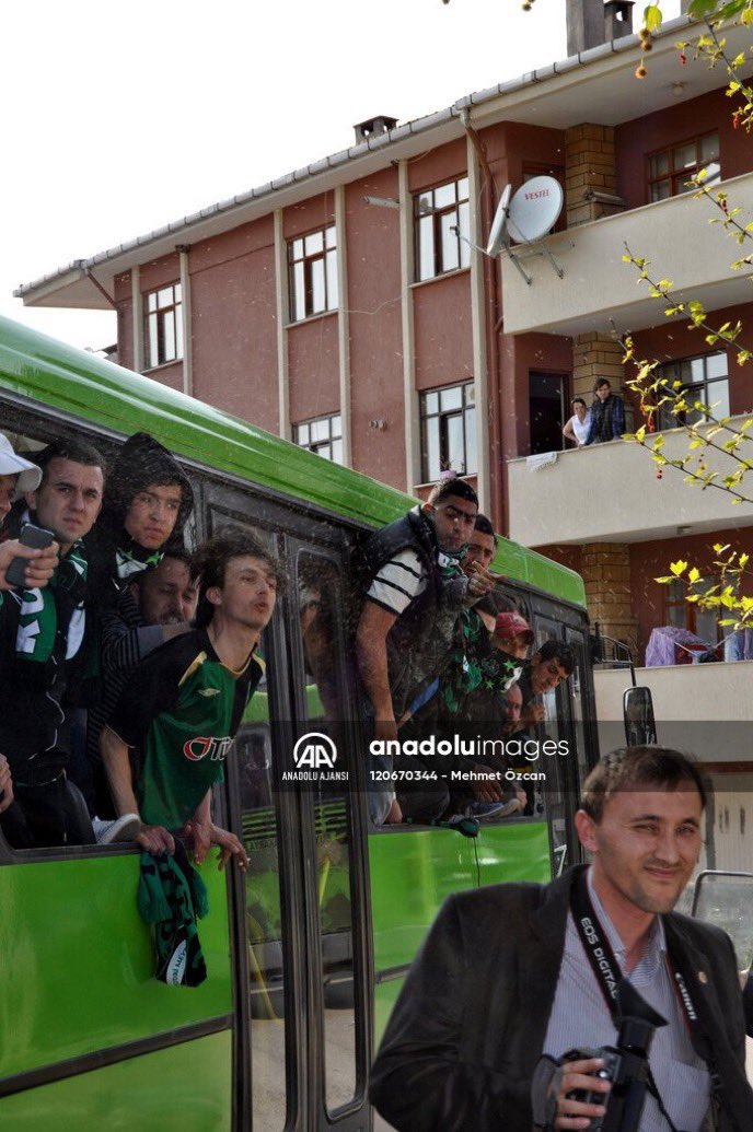 Şu şekil çıkıyoruz Trabzon yoluna 🤫💚🖤
#Kocaelispor