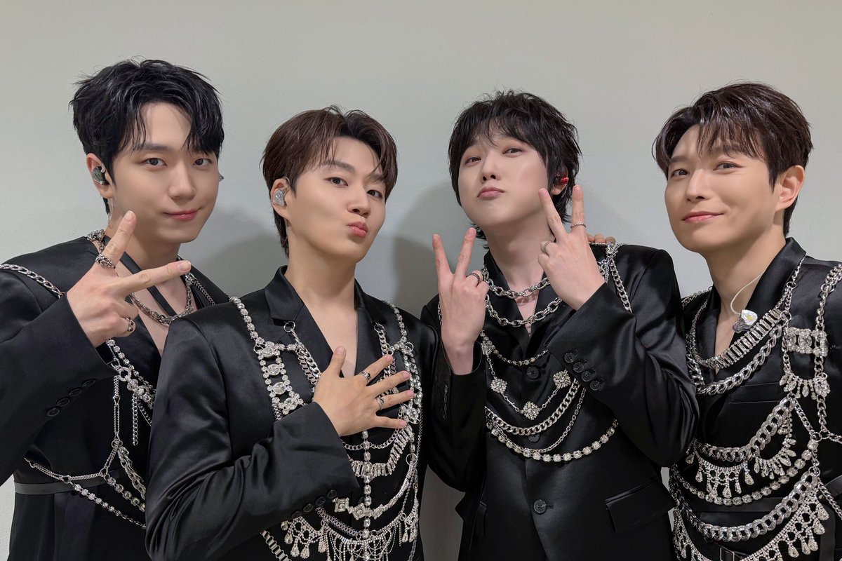 official_fore's tweet image. [📸]

2025 FORESTELLA CONCERT
&amp;lt;THE WAVE in Busan&amp;gt; 두 번째 공연 종료!

포레 평생 함께해, 그래야 숲별이 살아🥺

#포레스텔라 #Forestella