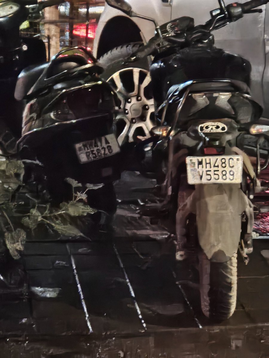 aby1998forever's tweet photo. > 2-wheelers and 4-wheelers blocking the footpath, forcing pedestrians onto the road. Please take strict action. 🚫🚶‍♂️
@MumbaiRTO @MTPHereToHelp https://t.co/Tay23M5fNr