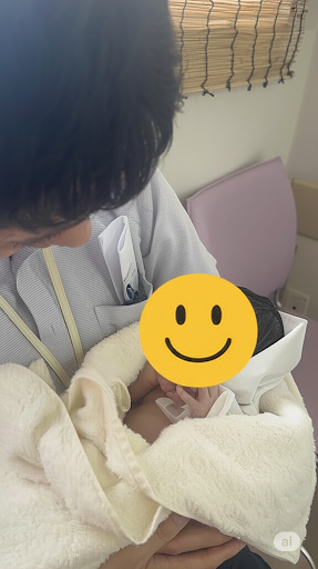 micro_west524's tweet photo. 6/27に娘がうまれて、パパになりました！
現在育児休暇中でパパ活を頑張っております。
赤ちゃんのお世話はなかなか大変だけど、すごく可愛いので楽しくやれてます😃 https://t.co/SN3aTomKCa