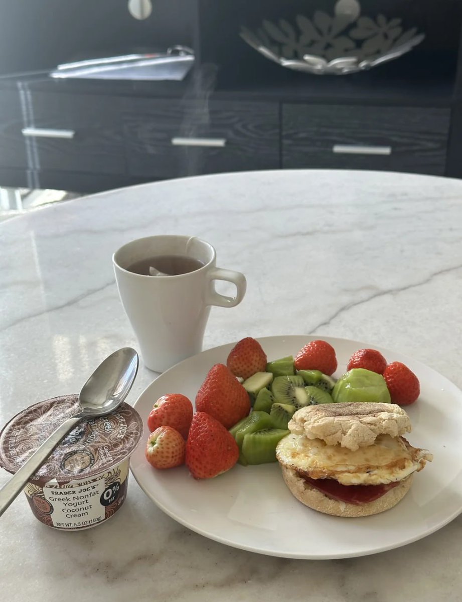 eunicegedmangrr's tweet image. "Hello, new day!  Starting with a delicious breakfast to fuel the adventure!  #MorningMagic #BreakfastBoost #NewBeginnings #FoodieStart #RiseAndDine #FreshVibes #YummyMorning #BreakfastBliss"✨✨