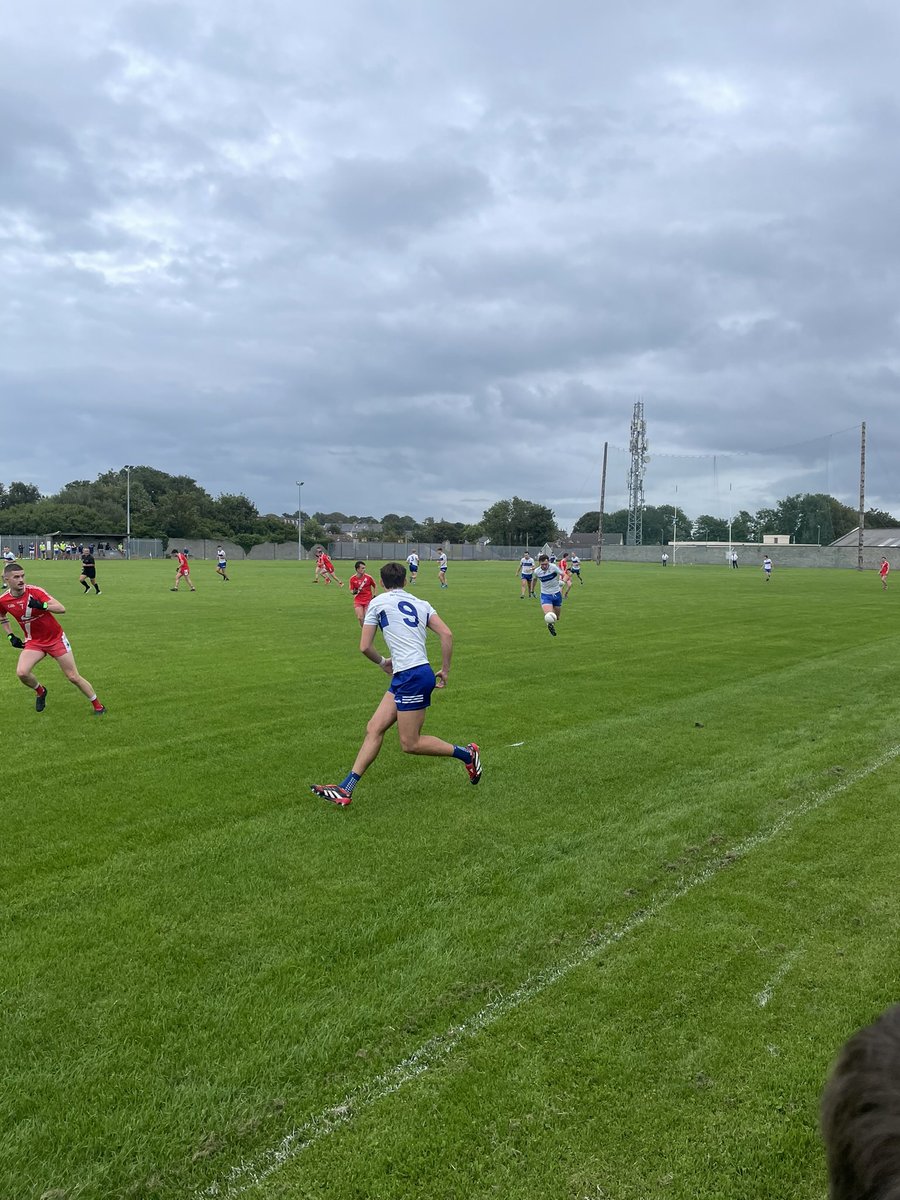 Desmonds &amp; <a href="/AnGhaeltacht/">Cumann Caide na Gaeltachta</a> shared the spoils in Group 3 Round 1 of the <a href="/Kerry_Official/">Kerry GAA</a> Intermediate Club Championship in a hugely exciting game in Stand Road last night 🔵⚪️

Full match report on Desmonds Facebook page ➡️ facebook.com/share/p/1A5fX4…

#nadeasmúnaighabú <a href="/radiokerrysport/">Radio Kerry Sport</a>