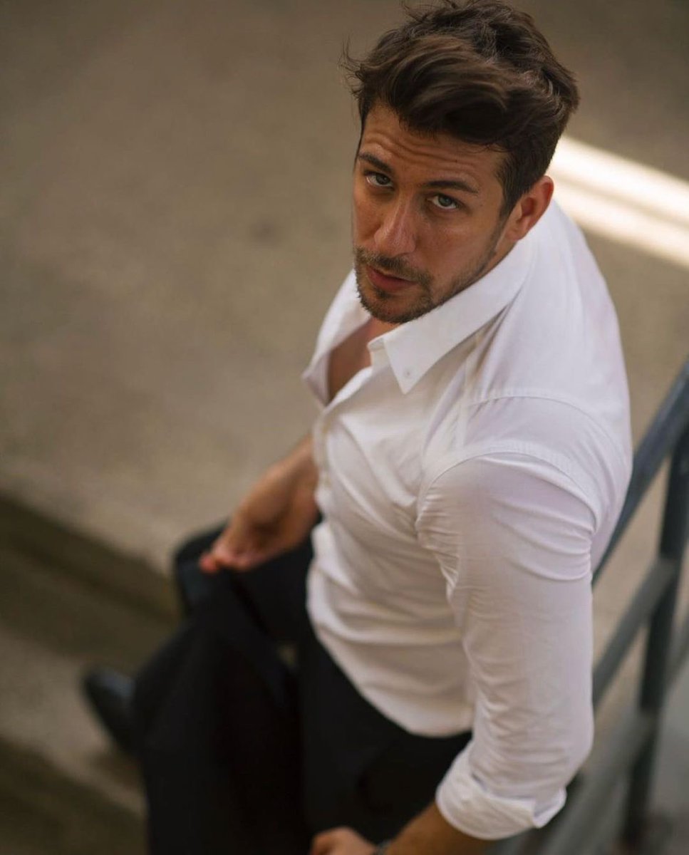 #CennetinÇocukları
بيراند تونجا ينضم إلى مسلسل جنة الأطفال 

أعماله : الطائر المبكر