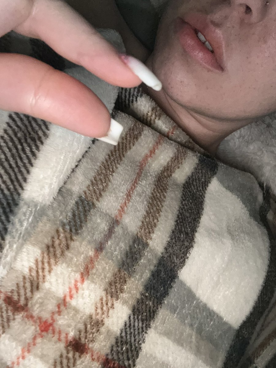 Lass ein Like da und kommentier deine penis "größe". Zeig jedem wie erbärmlich du bist😉😂😂

#findom #geldherrin #brat #paypig #zahlsklave