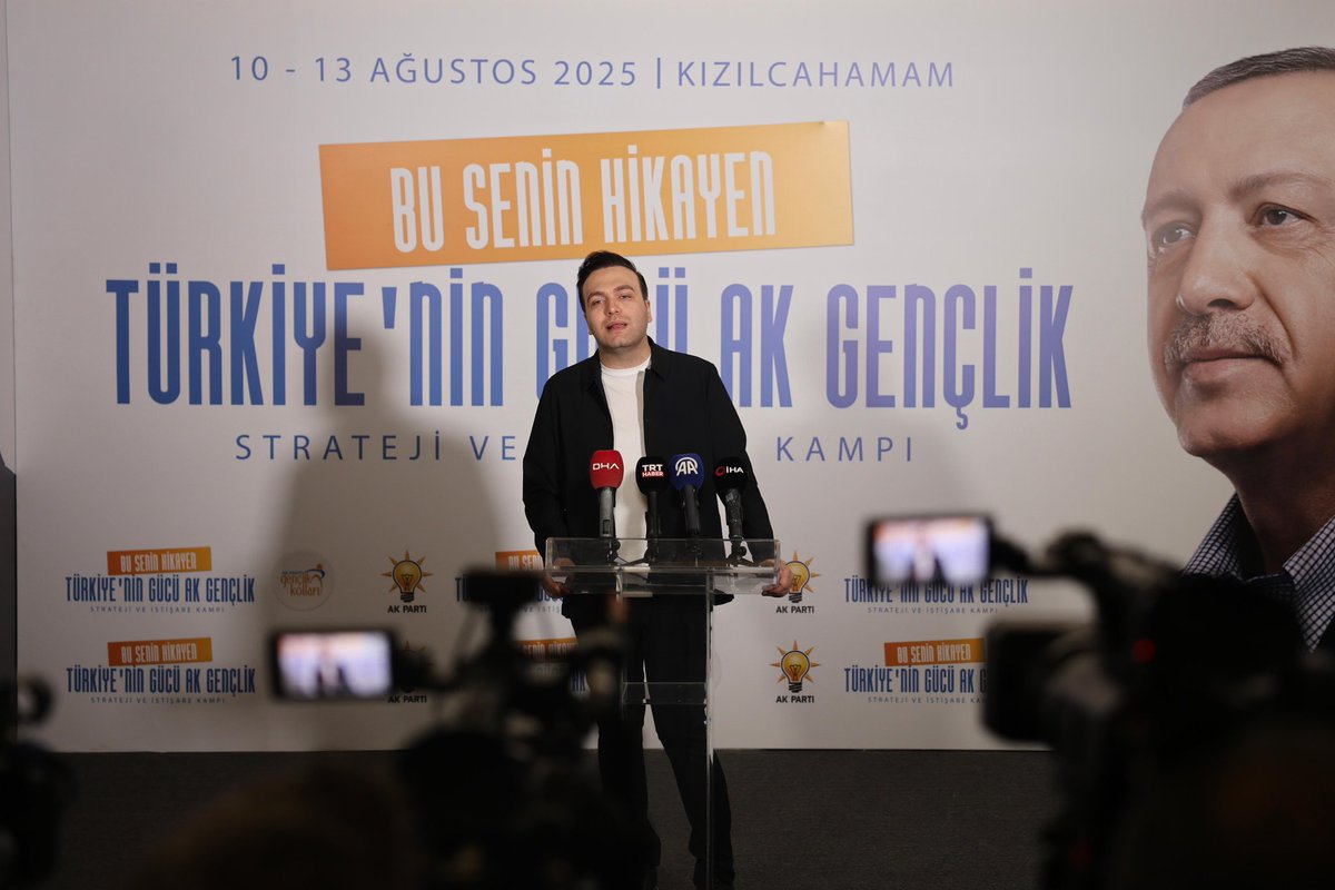 📍Kızılcahamam’dayız 🙋🏻‍♂️

Kampımızın açılışı öncesi basın açıklamamızı gerçekleştirdik.

Bugün itibariyle Strateji ve İstişare Kampı'mıza bismillah dedik. 

AK Gençlerimizle yeni bir dönemin kapılarını aralayacak, bir kez daha “Türkiye’nin Gücü AK Gençlik” diyeceğiz.🚀