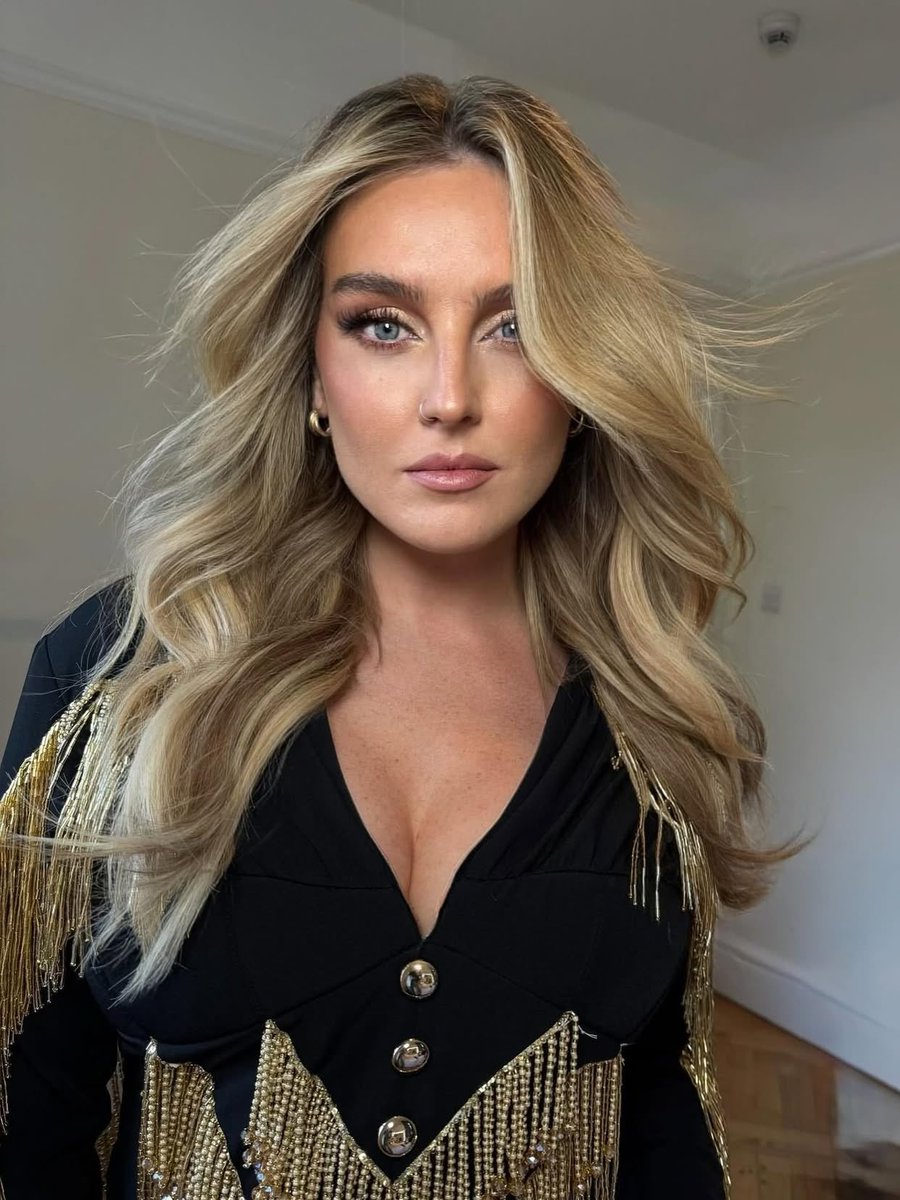 Kainatın en güzel kadını falan ya