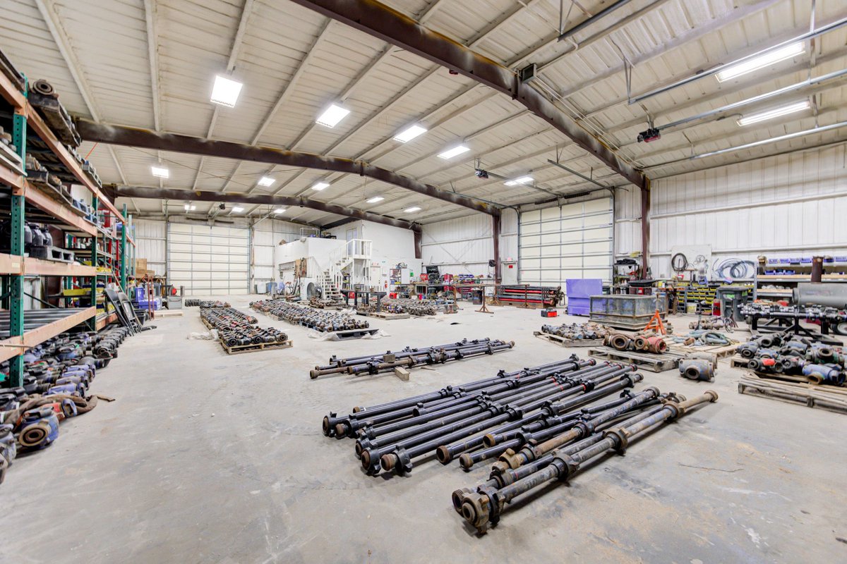 GulikersRealty's tweet photo. 📍Featured Listing: 3070 N 2780 Rd, Hennessey, OK 73742

✔️13,885 SF Gross Building Area
9,000 SF Livable Area—ready to handle whatever your business needs

REAL ESTATE WITH RESULTS.
405-203-6709
https://t.co/McSlWwMuSN
#new #property #newlistings #oklahomaproperties #propertyokc https://t.co/gsljhMeDDT