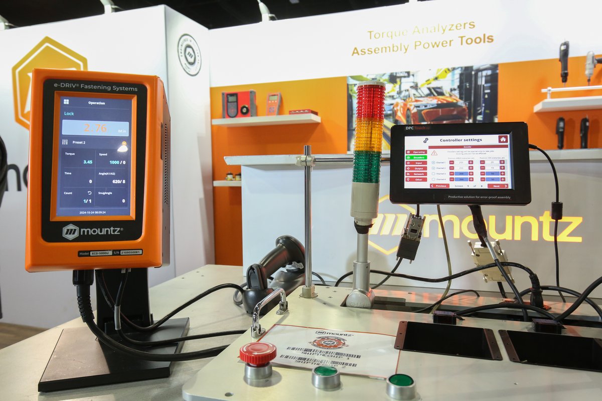 AssemblyMag1's tweet image. 👁️Our photographer has an eye for capturing the vibrant, impressive equipment on display at the ASSEMBLY Show! 

Learn more about the show. 🔗 assemblymag.com/the-assembly-s…

#ASSEMBLYShow #automation #assemblysystems #manufacturing #engineering