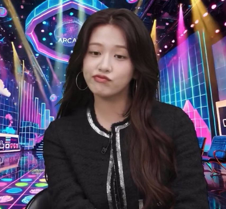 다른늑대들과 달리 충청도토박이 늑대 안뉴딙
입만 열면 구수한 사투리 나올듯

대장대장! 우리 사냥하고 물놀이 하고 와도 돼?!
그려~ 사냥도 하고~물놀이도 실~컷 하고 와도 도ㅑ
대장은 배고파도 말라 죽으믄 되니께~잉.