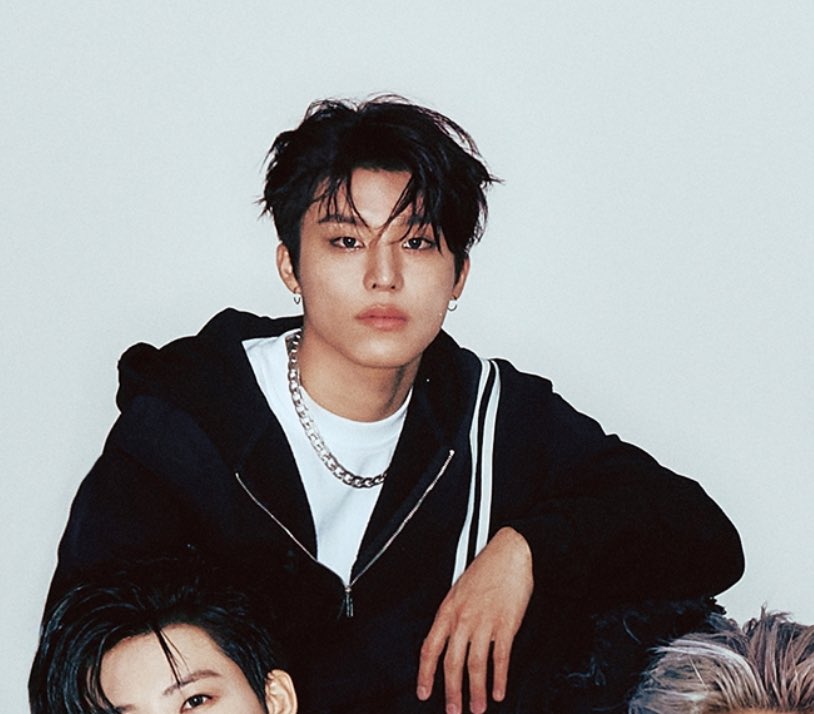จองอูพูดในไลฟ์ว่า “อาจจะได้เห็นการเติบโตของมักเน่ไลน์ผ่านอัลบั้มครั้งนี้ด้วยก็ได้ครับ”

เริ่มแอบเชื่อหน่อยๆจากลุคแรก สั่นรออ🥶🥶🥶