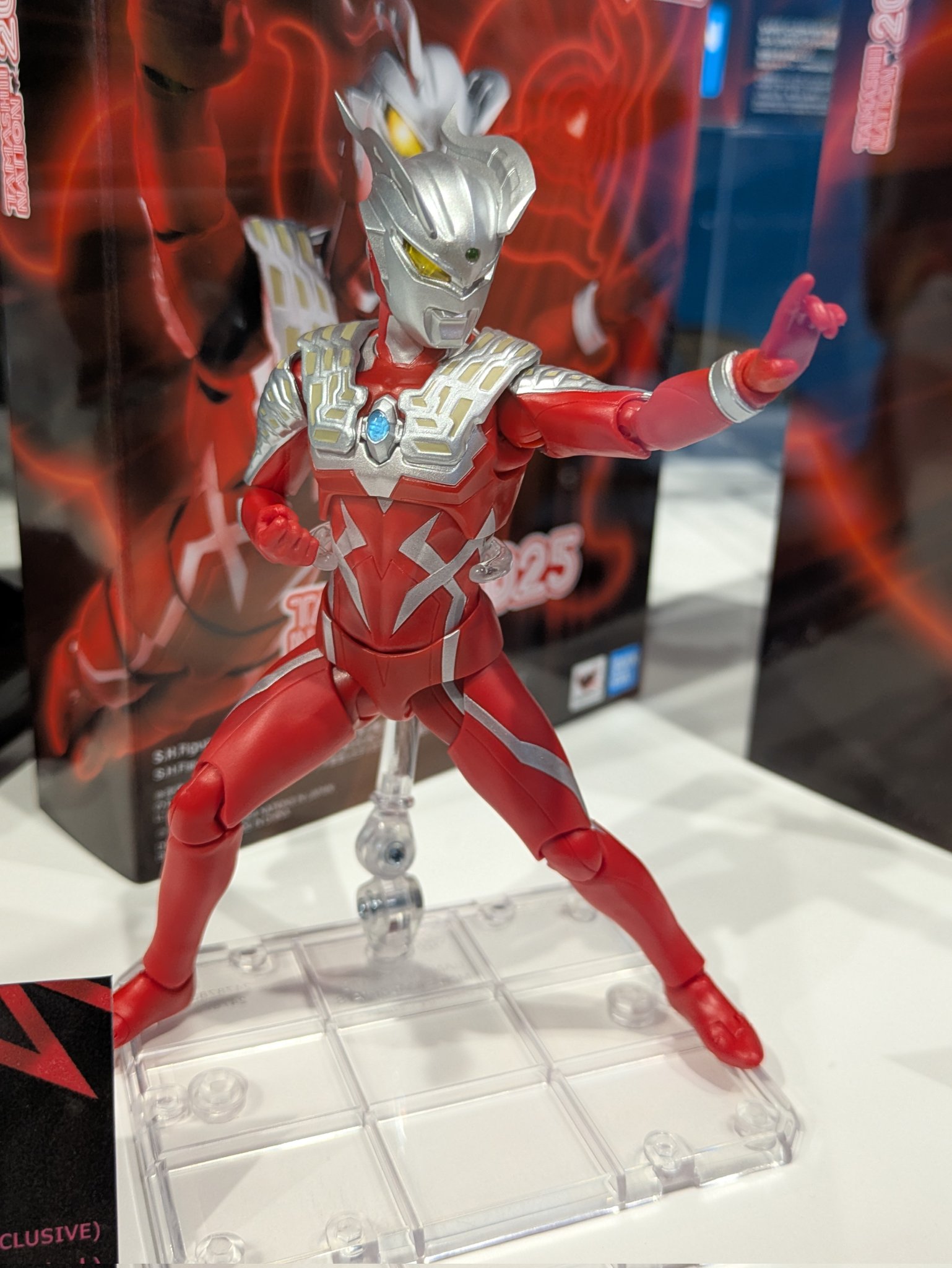 ウルトラマン フィギュア シルバー 赤 約20cm ウルトラマン フィギュア 赤と銀 - メルカリ