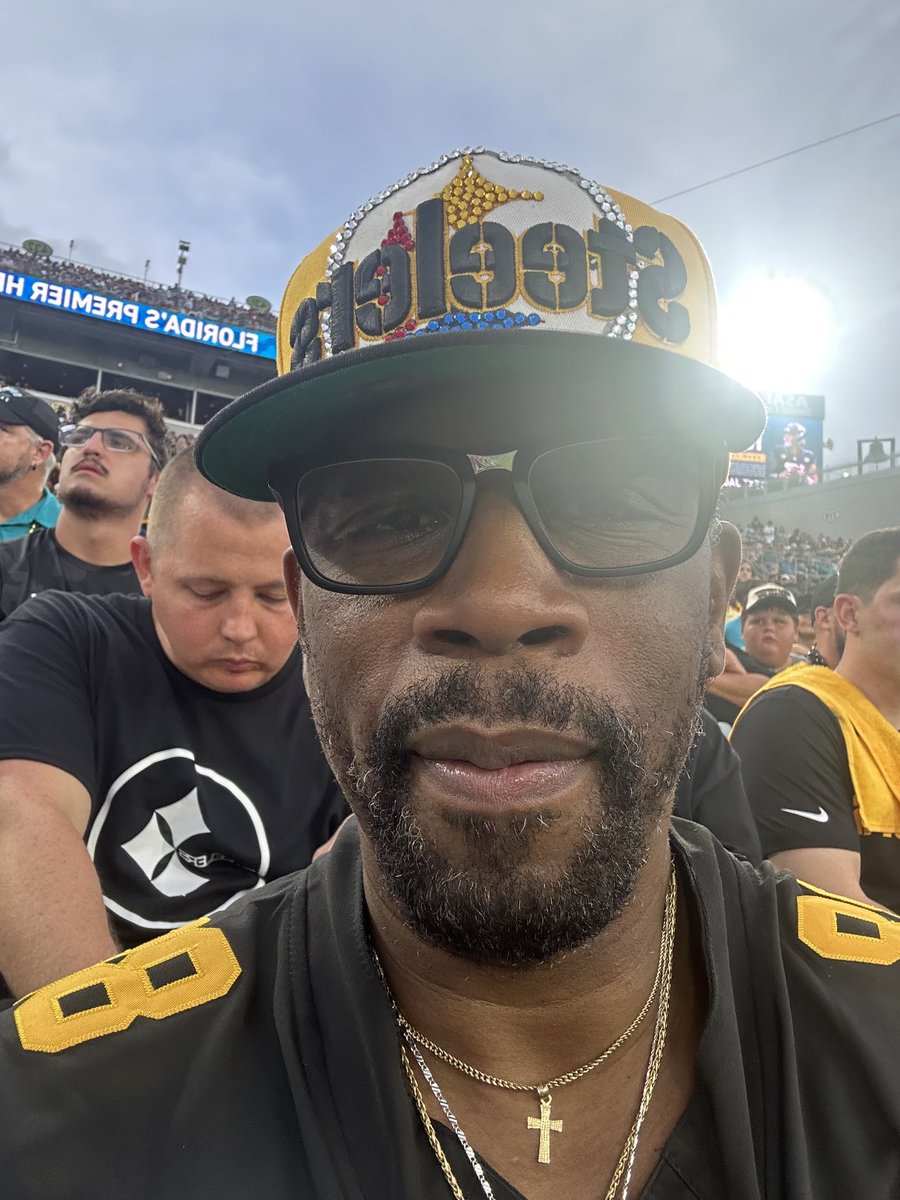 charlers17's tweet photo. I know it was a preseason game, but I had a good time https://t.co/aTkfA2JcQm