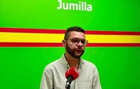 🗣Carrillo, precursor de la polémica enmienda de Jumilla: "En Vox nadie me ha criticado por ser homosexual, es más,  me llaman cariñosamente 'el desvi'. Eso sí, tengo que estar explicándoles todo el tiempo que no tengo nada que ver con Paracuellos"