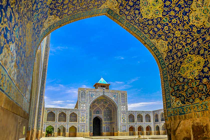 radiofarhang_ir's tweet photo. 📷مسجد امام اصفهان
مسجد امام  یکی از مساجد میدان نقش جهان است که در دوران صفوی ساخته شد. این اثر از بناهای مهم معماری اسلامی ایران به‌ شمار می‌رود و از مشهورترین جاهای دیدنی اصفهان محسوب می‌شود.

#beautiful_iran
#Beautiful_Places_In_Iran
#iran https://t.co/wlO4R6UKpd