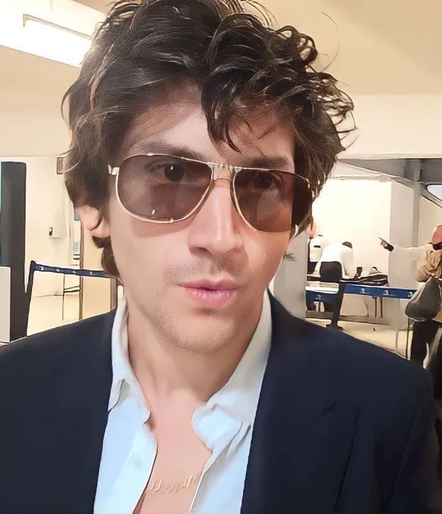 Arctic Monkeys Fake News tweet media