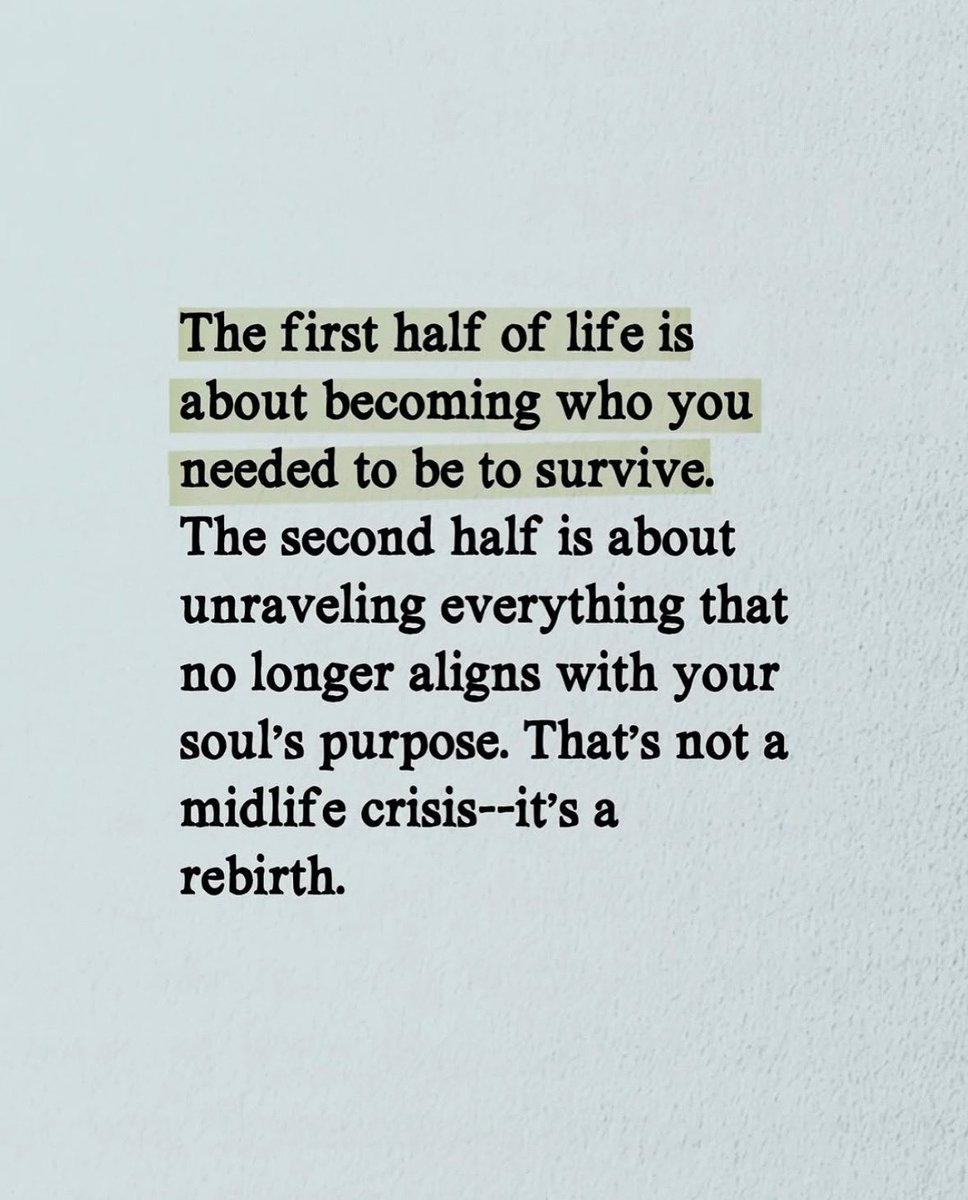 Love this perspective!! Allowing yourself / giving yourself permission to reflect &amp; make changes on the deepest levels is truly freeing! 🤩🙌🏻

#rebirth #selfreflection #selfgrowthjourney #sundaymotivation