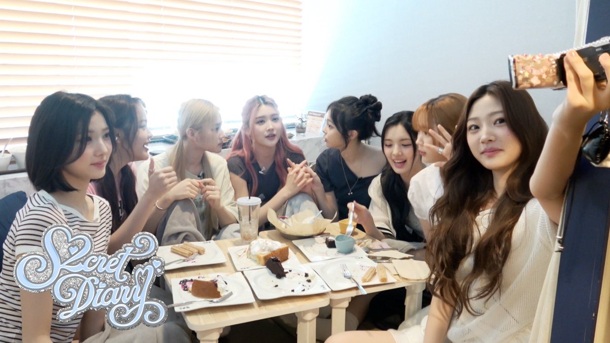 Our comic book cafe day! Mukbang &amp; Board Games ꉂ (´∀｀)ʱªʱªʱª ✧ 
S2cret Diary ꒰ EP.6 ꒱

youtu.be/5QCROPtkBOI 

#Hearts2Hearts #하츠투하츠 #H2H
#S2cret_Diary #시크릿다이어리