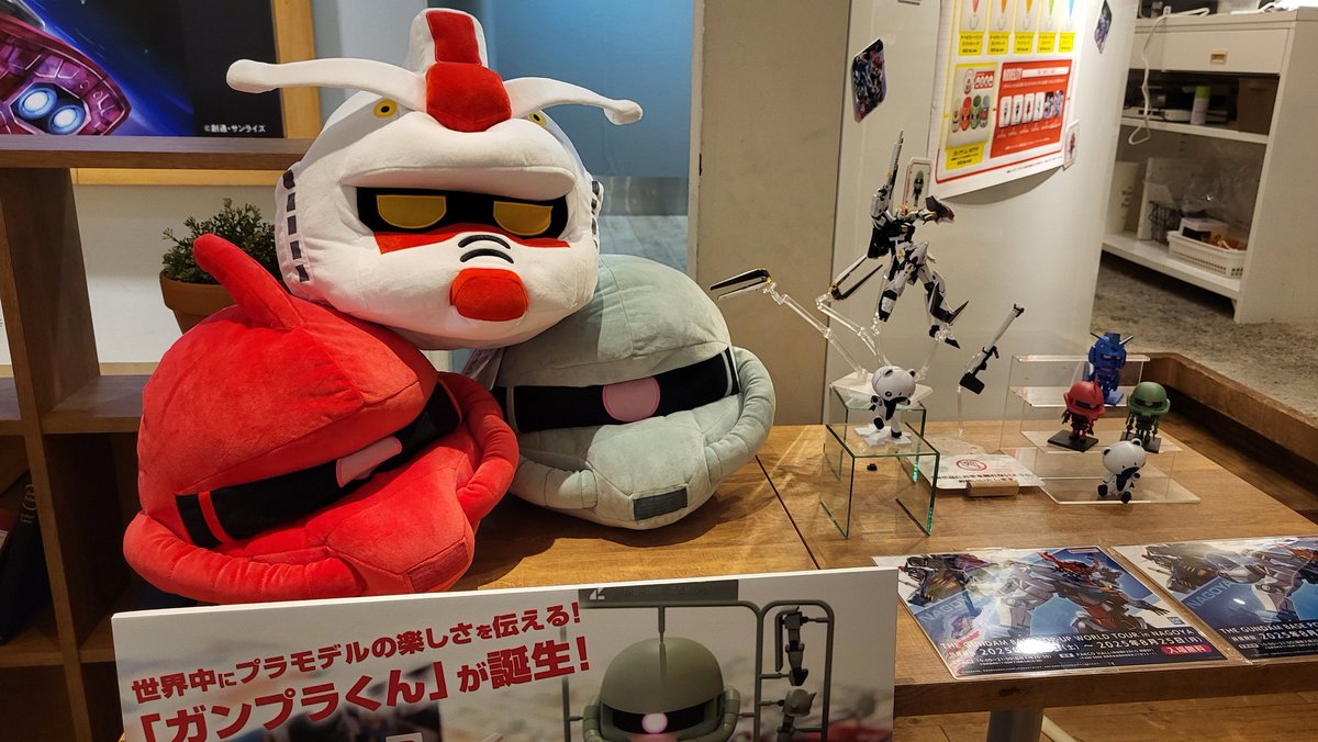 Went to the Gundam Café (Gunpla Collab Café) in Nagoya Parco.
Feeling nostalgic about the Akihabara Gundam Café now