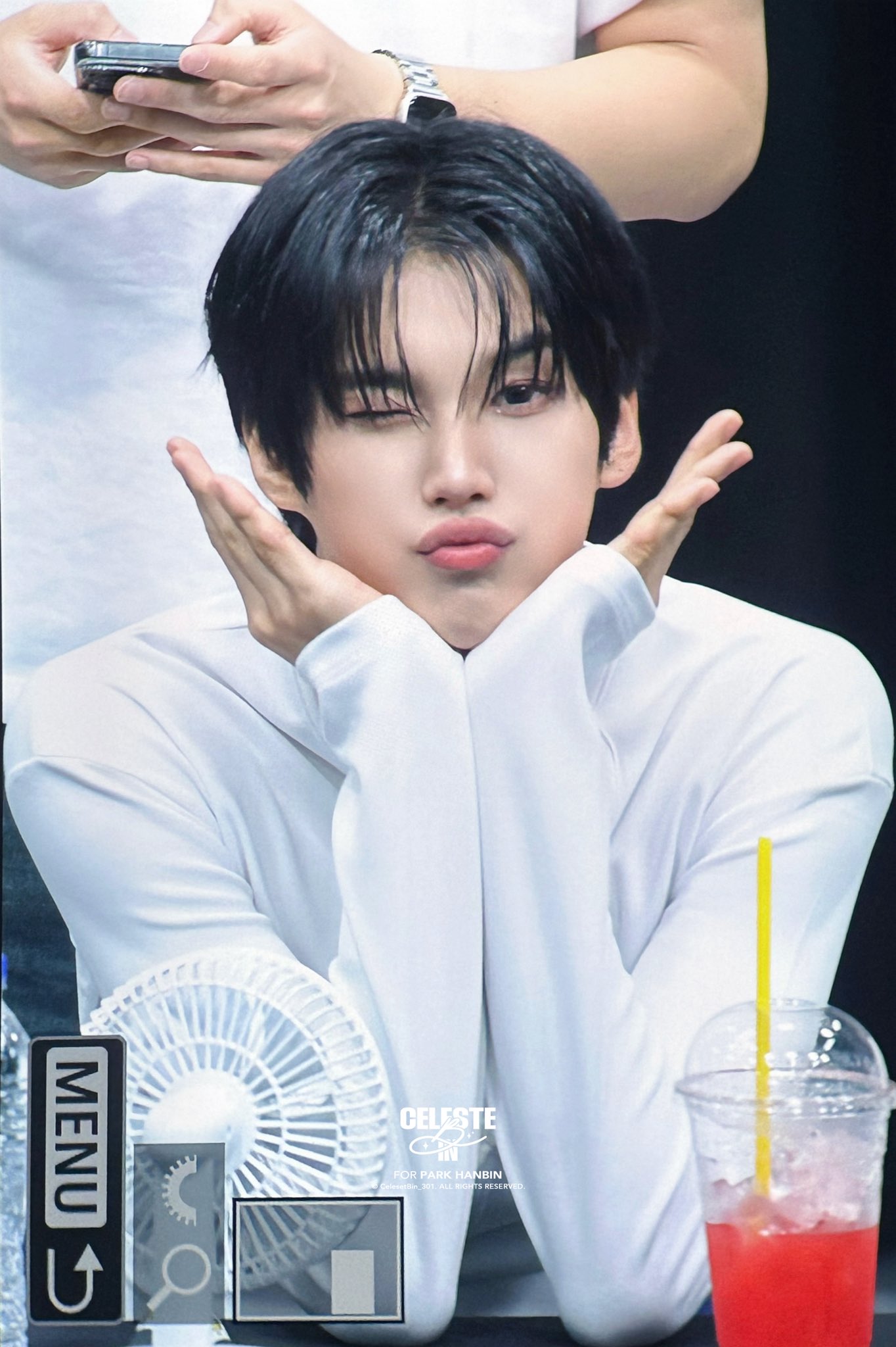 evnne パクハンビン　チェキ　이븐 박한빈 포카 🦊🐰✌️ #EVNNE #이븐 #박한빈 #PARKHANBIN #유승언 #YOOSEUNGEON