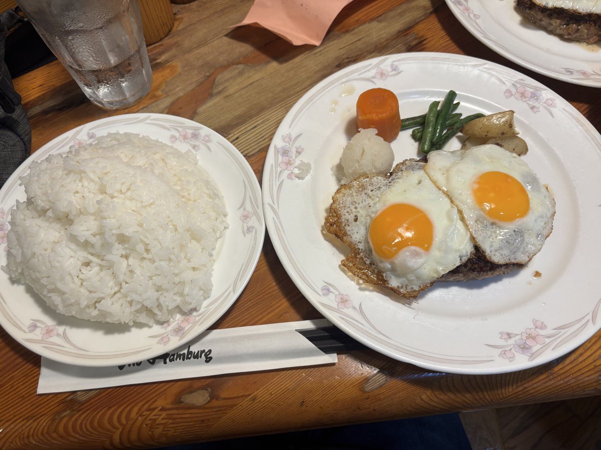 gonminitv's tweet photo. 久々に食いに来た https://t.co/CbvwPXOV1V