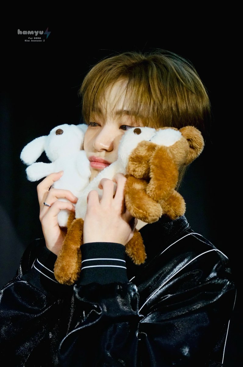 gccat__'s tweet photo. 250809

˘•̥⧿•̥˘ 🧸♡

#도하 #DOHA #김준우 #KIMJOONWOO #キムジュヌ https://t.co/0ItJ5eCNl2