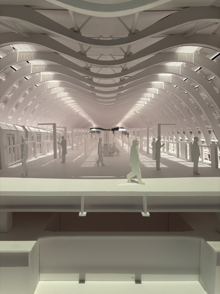 mpl_architect's tweet image. 📍建築家・内藤廣展 in 渋谷
グラントワでの展示に行けなかったので、今回見られて嬉しい…！
赤鬼と青鬼の乱闘という、これまでにない展示構成が面白かったです👹
学生時代の貴重な設計課題や、1/20スケールの巨大模型の迫力は圧巻😳✨
「背中から未来に入っていくために」という文章が良かったです！