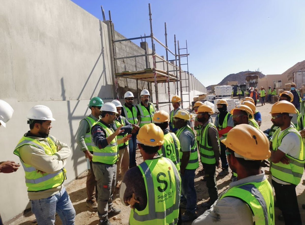 SaudiIconCo's tweet image. At the TB Four Seasons Hotel and Resorts Amaala, every detail counts. Recently, our teams led a dedicated session on Mobile Scaffolding Tower Safety, ensuring every worker understands the risks and the best

#SaudiIcon #SafetyCulture #ConstructionSafety #AmaalaProject