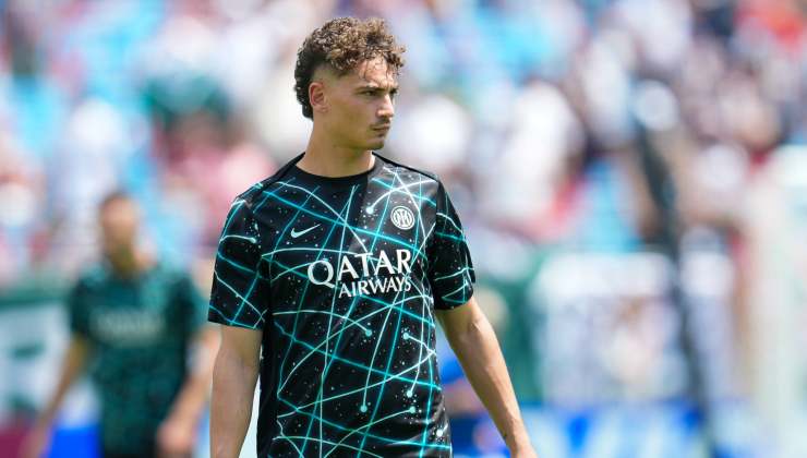 🔜🔴🔵 Ci siamo, ultima tappa della telenovela Sebastiano Esposito

Sarà del #Cagliari. Domattina fissate le visite mediche. Parma superato. 4.5 milioni all'#Inter più percentuale sulla rivendita. Per Esposito contratto fino al 2030.