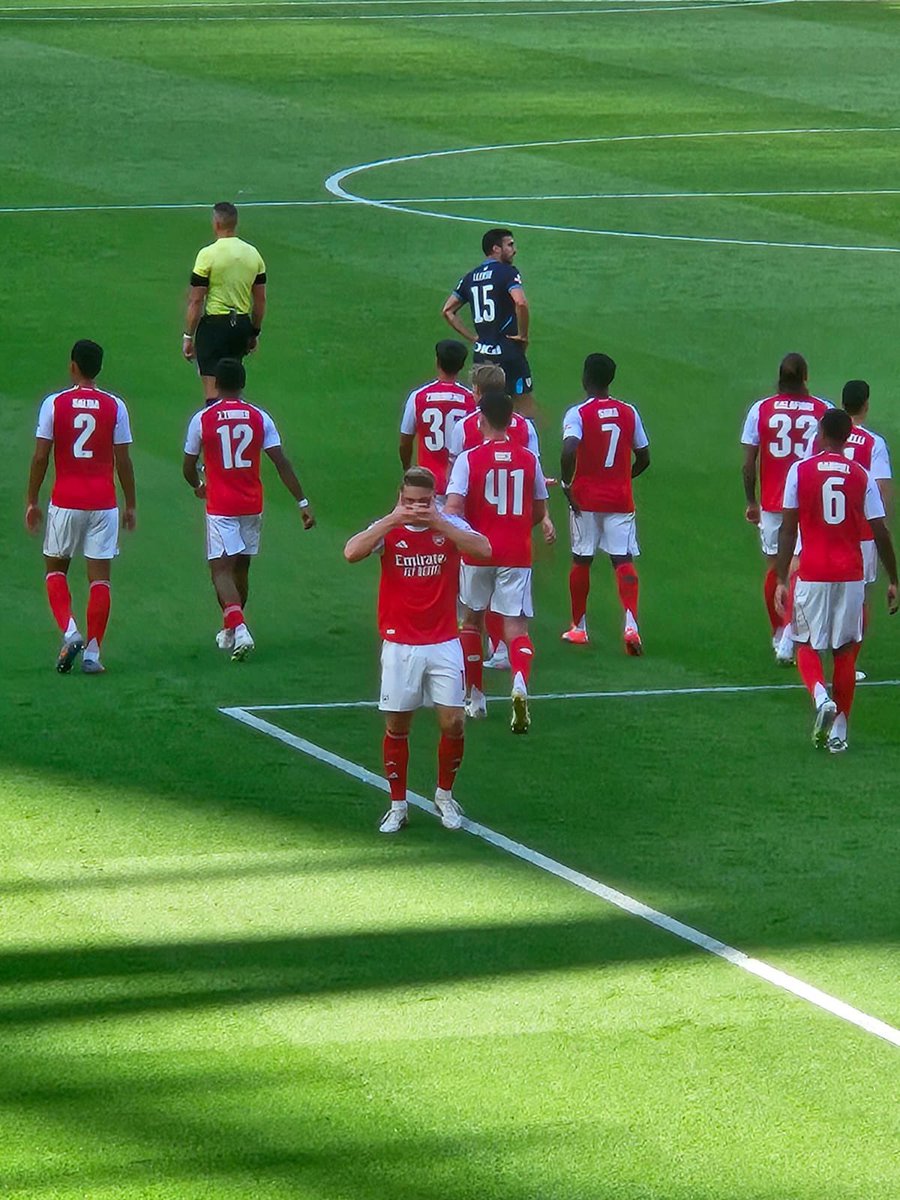 Ramsey__3's tweet photo. You are not in love? I am❤️
@Arsenal https://t.co/K3ia0KrN48