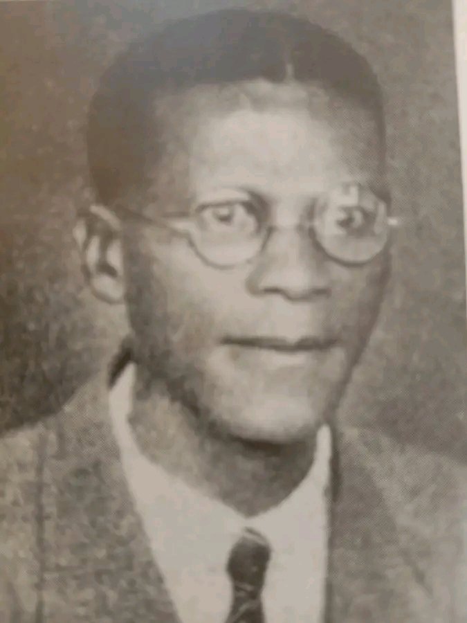 HistorySAZAR's tweet photo. Solomon G Senaoane was a mine clerk &amp; assistant secretary of the Bantu Men's Social Centre. He was also a pioneering football administrator in the 1930's &amp; early 1940's. He died in 1942. https://t.co/4cXcLoKQBY