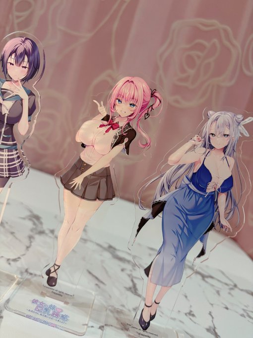 アクスタのお写真✨
180mmもあるので存在感あります🫶🏻
ぜひ宜しければ当日アキバにて
お手にとっていただけたら嬉しいです〜!
アクスタ購入でサイン会の際に
➕特典ポストカード
サイン致します✍🏻 