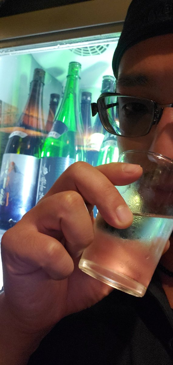shino_VALX's tweet photo. お世話になってる方にめっちゃ日本酒ご馳走になってます。
付き合い的にはもう15年くらい。
感謝！

 #磯自慢  #日本酒 https://t.co/WtTK8LnCpf