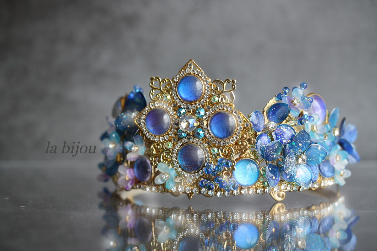 BijouThosoya's tweet image. 素敵なタグお借りします☆ 
#真夏の芸術納涼祭2025
青色のティアラたち。