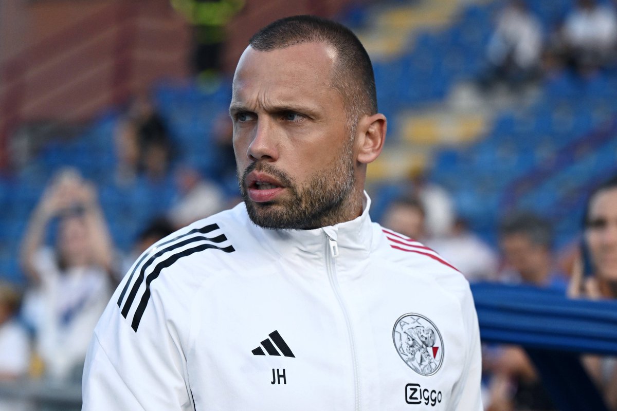 Geen Oscar Gloukh in de basis van Ajax tegen Telstar. Deze elf mogen wél starten van John Heitinga: fcupdate.nl/fwd/379604

#AJATEL