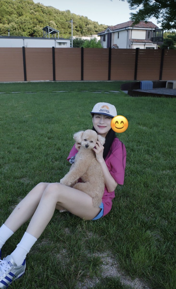 hourlyOHY's tweet photo. #Apink #Hayoung 🩷🐶
#에이핑크 #오하영 #하영 
@Apink_2011 @Apinkohy https://t.co/R4xwe3z2Ep