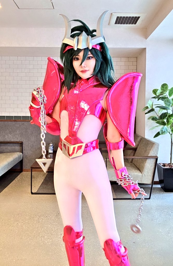 おはこんばんちはミー
なんと、速報意外、聖闘士星矢の瞬コスプレ単独であげてなかった！？
がんばってアンドロメダ瞬になるために2ヶ月かけて3キロ、太もも、ウエスト3センチ痩せました！！コスプレというゆずれない努力