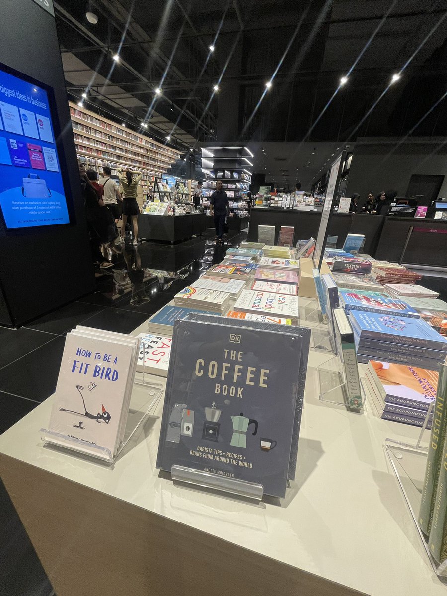 Yappingdumb's tweet image. Tsutaya Bookstore 
📍🇲🇾 Jb

#Books #booksforeveryone